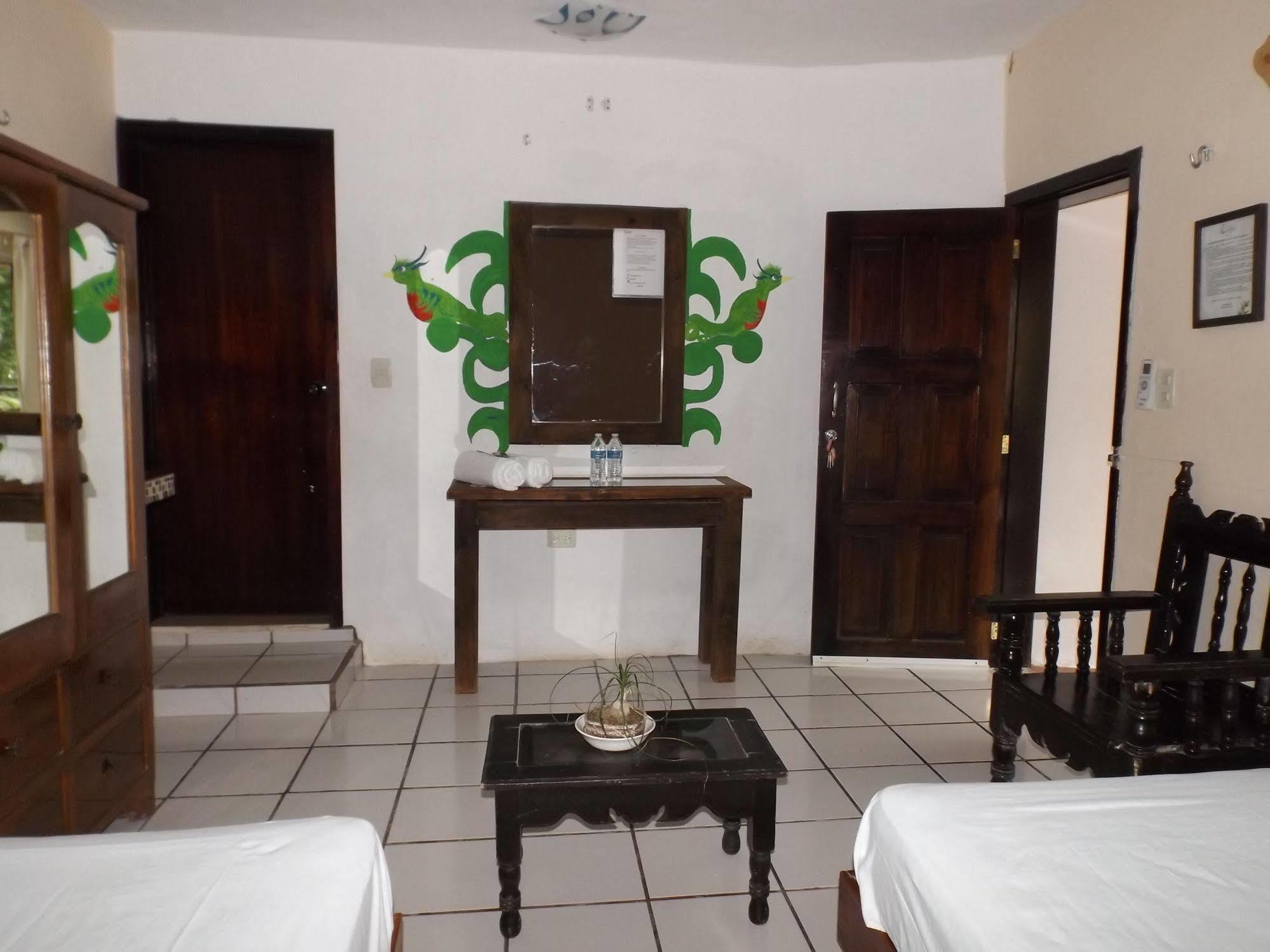Nido Del Quetzal Hotel Bacalar Bagian luar foto