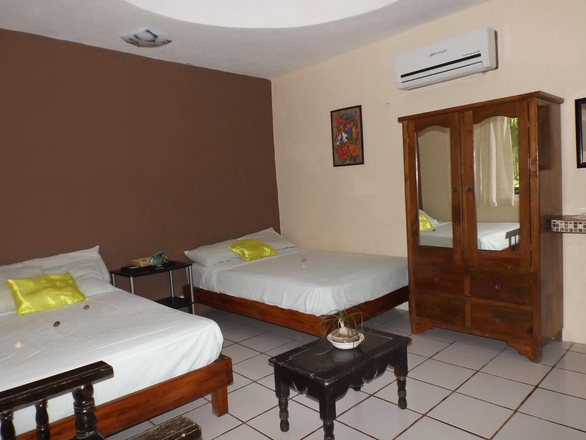 Nido Del Quetzal Hotel Bacalar Bagian luar foto